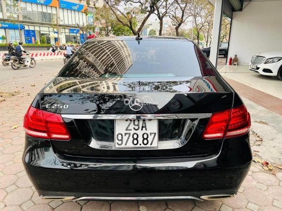 Mercedes-Benz E250 2013 - Biển số HN dễ nhìn