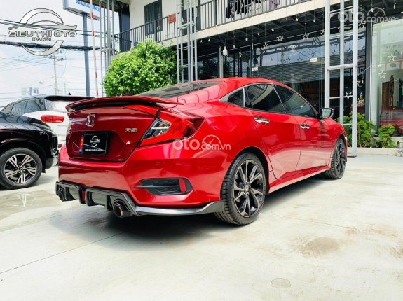 Honda Civic 2020 - xe rất mới, odo lướt 19.000km cực sang, có hỗ trợ ngân hàng