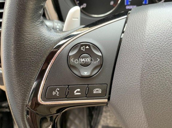 Mitsubishi Outlander 2018 - biển thành phố, xe gia đình đi như mới