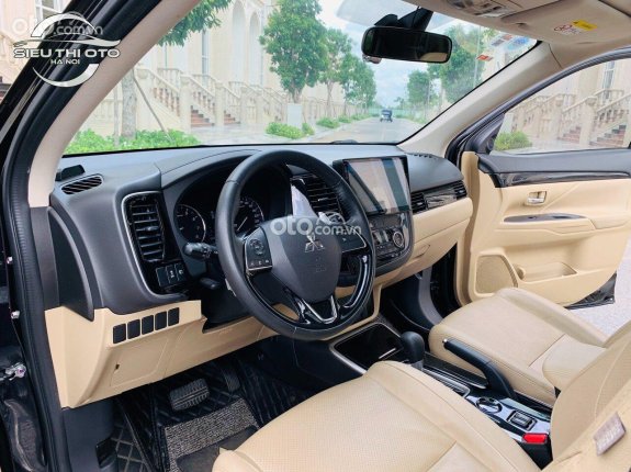 Mitsubishi Outlander 2018 - biển thành phố, xe gia đình đi như mới