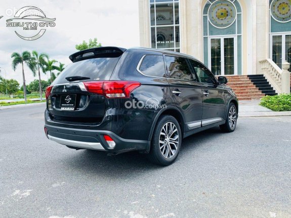 Mitsubishi Outlander 2018 - biển thành phố, xe gia đình đi như mới