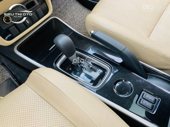 Mitsubishi Outlander 2018 - biển thành phố, xe gia đình đi như mới