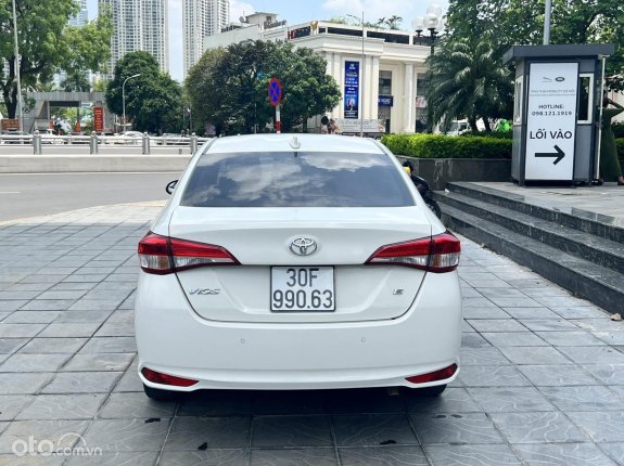 Toyota Vios 1.5 E CVT 2019 - 1 chủ, màu trắng, biển HN
