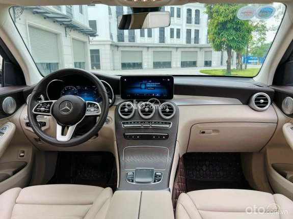 Mercedes-Benz GLC 200 4Matic 2021 - model 2022