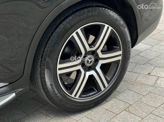 Mercedes-Benz GLC 200 4Matic 2021 - model 2022