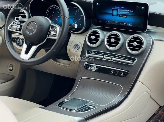 Mercedes-Benz GLC 200 4Matic 2021 - model 2022