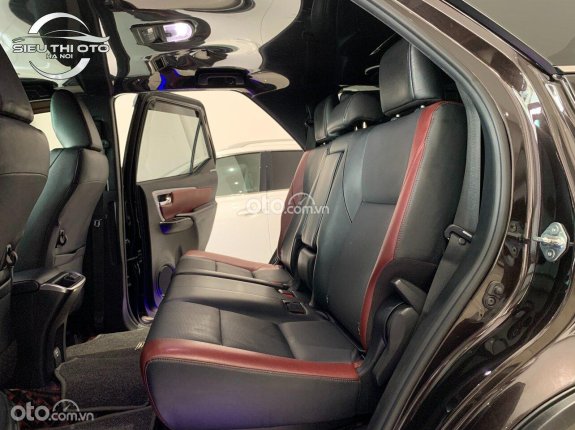 Toyota Fortuner 2021 - xe máy dầu, màu nâu đẹp cực mới, xe bao test hãng, có trả góp.