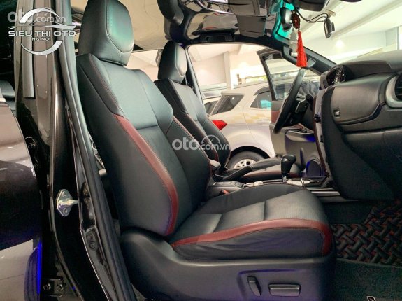 Toyota Fortuner 2021 - xe máy dầu, màu nâu đẹp cực mới, xe bao test hãng, có trả góp.