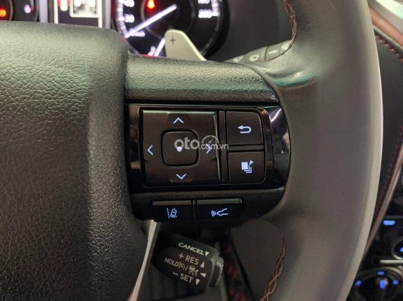 Toyota Fortuner 2021 - xe máy dầu, màu nâu đẹp cực mới, xe bao test hãng, có trả góp.