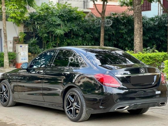 Mercedes-Benz C300 AMG 2020 - Mer C300 model 2021 Đen nâu biển HN