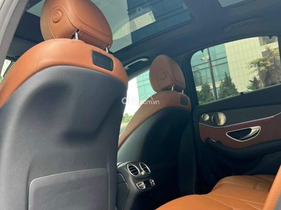 Mercedes-Benz C300 AMG 2020 - Mer C300 model 2021 Đen nâu biển HN