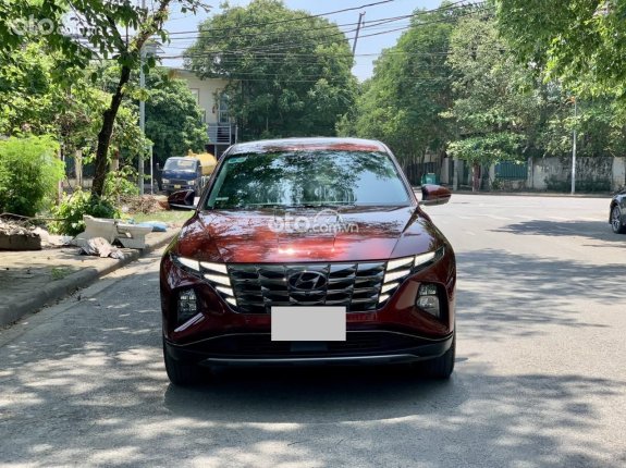 Hyundai Tucson 2.0 Đặc biệt 2021 - màu đỏ đi rất ít