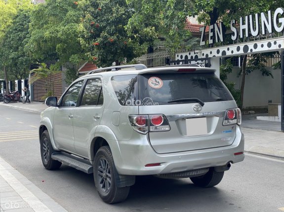 Toyota Fortuner 2.7 V 4X2 AT 2015 - biển Hà Nội