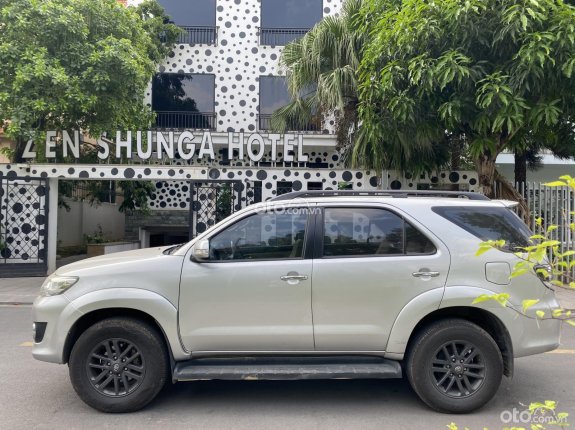 Toyota Fortuner 2.7 V 4X2 AT 2015 - biển Hà Nội