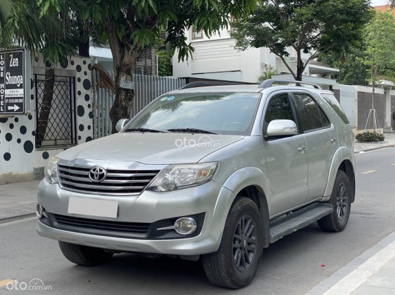 Toyota Fortuner 2.7 V 4X2 AT 2015 - biển Hà Nội
