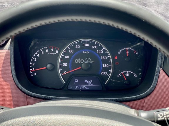 Hyundai Grand i10 2017 - màu đỏ