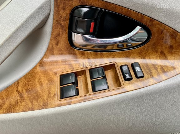 Toyota Camry 2010 - Toyota Camry LE 2.5 nhập Mỹ. VIN 2011 giá tốt nhất thị trường