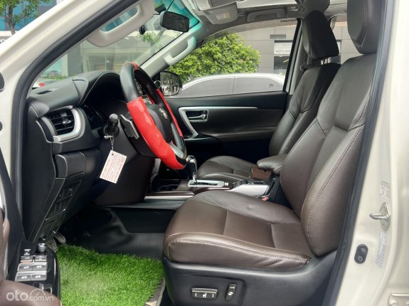 Toyota Fortuner 2.7 V 4X2 AT 2017 - Đăng ký tên tư nhân biển TP