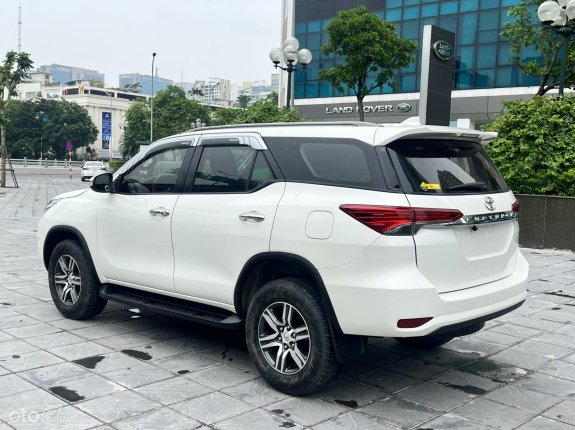 Toyota Fortuner 2.7 V 4X2 AT 2017 - Đăng ký tên tư nhân biển TP