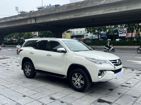 Toyota Fortuner 2.7 V 4X2 AT 2017 - Đăng ký tên tư nhân biển TP