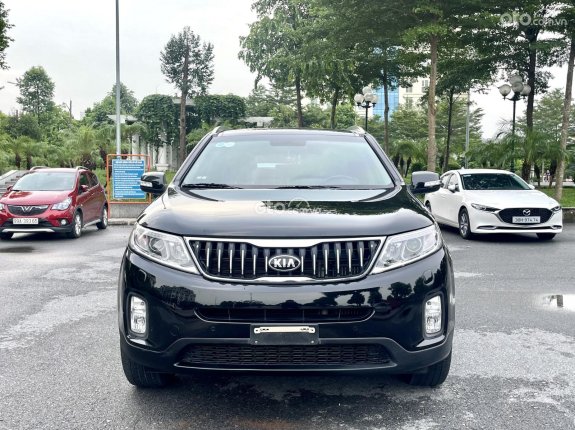 Kia Sorento 2WD 2.2 DATH 2018 - Bản full form 2019 7v km