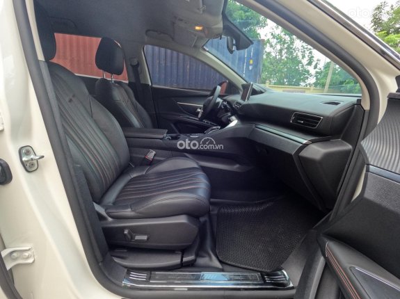 Peugeot 5008 2021 - Odo 28.000 km, số tự động