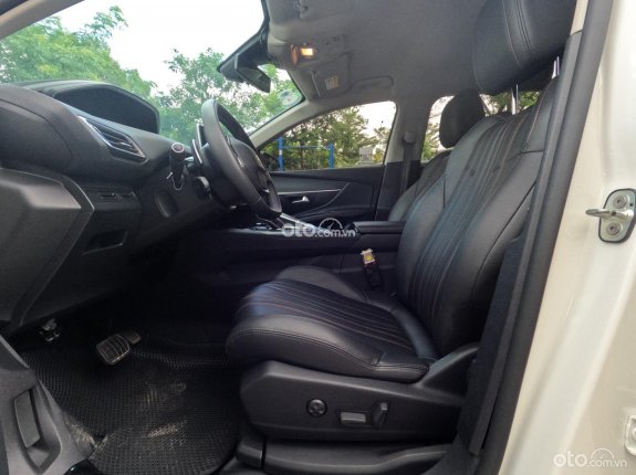 Peugeot 5008 2021 - Odo 28.000 km, số tự động