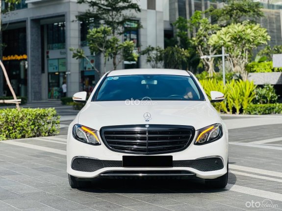 Mercedes-Benz E200 2.0 I4 2016 - MERCEDES_BENZ_E200_Model_2017