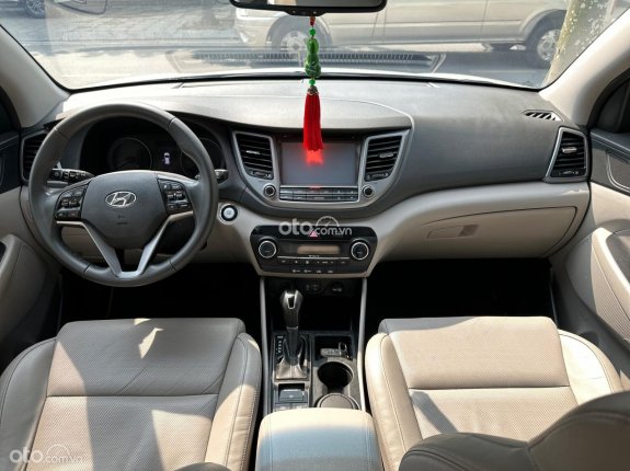 Hyundai Tucson 2.0 Đặc biệt 2016 - Full ls hãng
