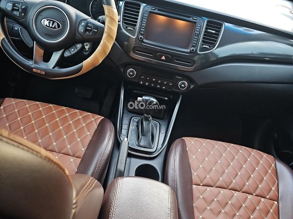 Kia Rondo 2015 - Bán xe kia rondo 7 chỗ zin 90% chính chủ ký giấy Mua Bán