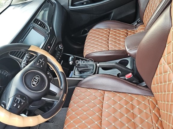 Kia Rondo 2015 - Bán xe kia rondo 7 chỗ zin 90% chính chủ ký giấy Mua Bán