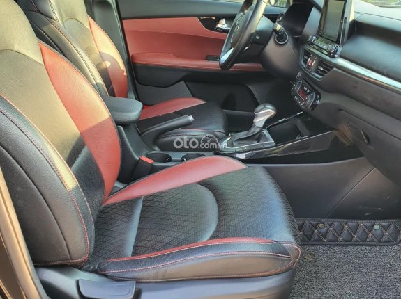 Kia Cerato 2.0 AT Premium 2019 - xe đẹp hỗ trợ sang tên rút hồ sơ toàn quốc