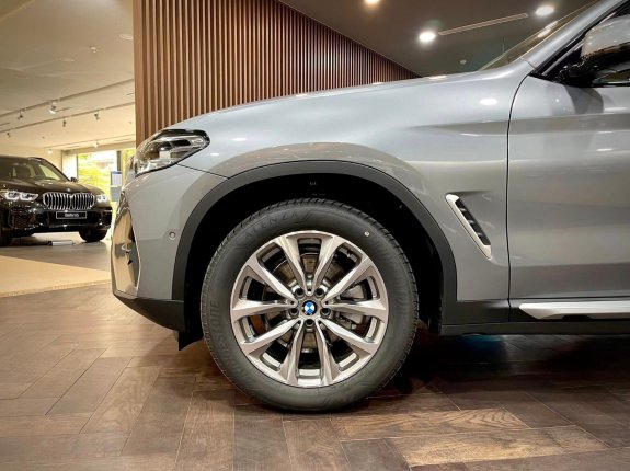 BMW X3 xDrive20i 2023 - Sẵn xe giao ngay kèm nhiều quà tặng hấp dẫn trong tháng - Liên hệ nhận ưu đãi