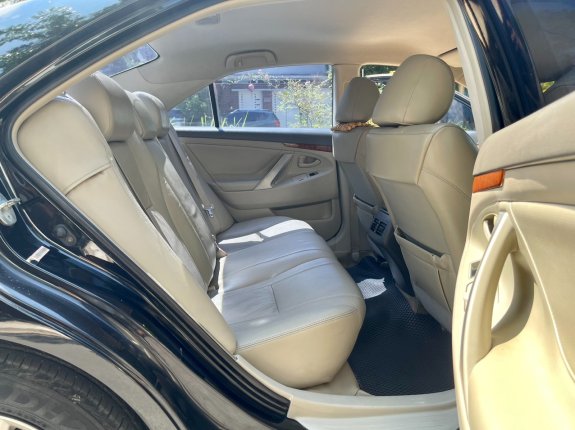 Toyota Camry 2009 - đăng kí lần đầu 2010