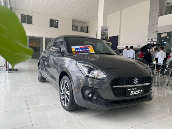 Suzuki Swift GLX 1.2 CVT 2023 - Xe đô thị cỡ nhỏ cho phái đẹp - Ưu Đãi Tiền mặt Cực Sốc