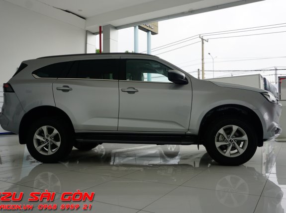 Isuzu mu-X 1.9 B7 4x2 MT 2023 - Xe Mới 100% Vay Ngân Hàng Cao