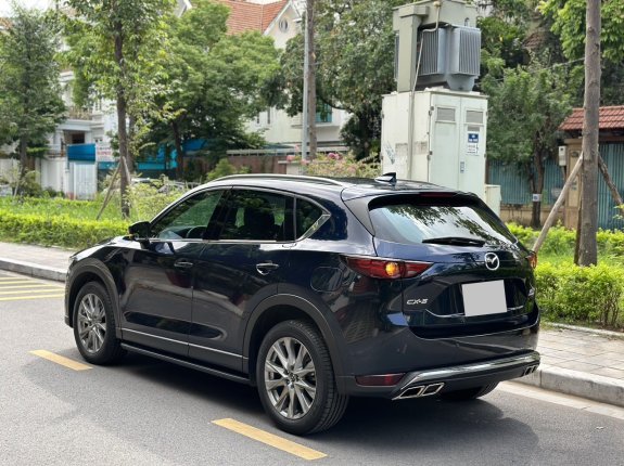 Mazda CX-5 2022 - màu xanh cavansite