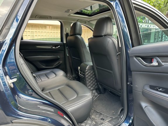 Mazda CX-5 2022 - màu xanh cavansite