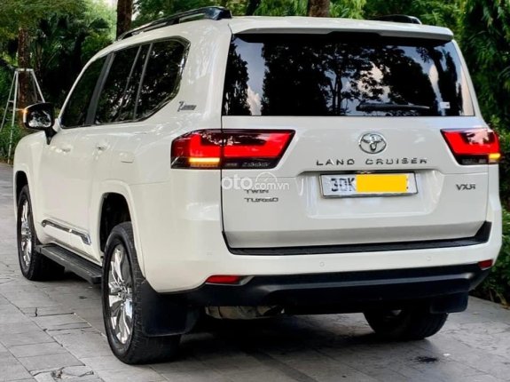 Toyota Land Cruiser V6 3.5L TURBO 2022 - Chạy ít 24.000km