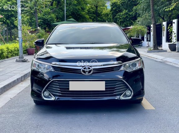 Toyota Camry 2.5G 2016 - màu đen