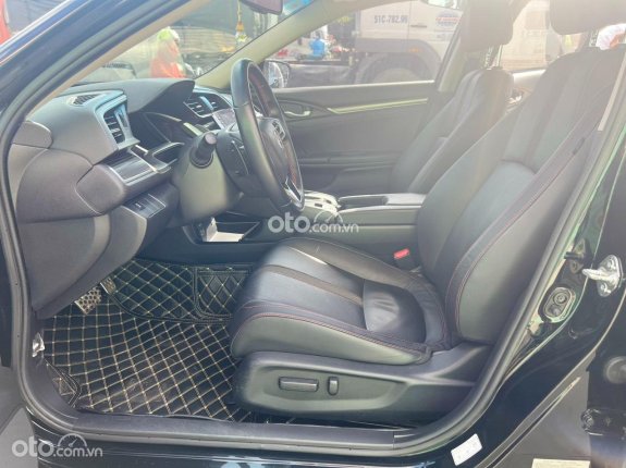 Honda Civic 1.5 Turbo RS 2019 - 1 chủ từ đầu , động cơ máy móc sơn nguyên zin