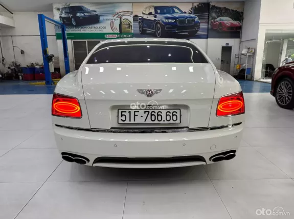 Bentley Flying Spur 2016 - Động cơ V8