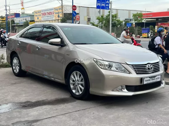 Toyota Camry 2.0E 2014 - siêu của lướt