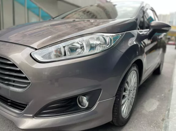 Ford Fiesta Titanium 1.0 AT EcoBoost 2017 - Odo 5.5 vạn