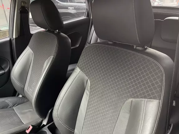 Ford Fiesta Titanium 1.0 AT EcoBoost 2017 - Odo 5.5 vạn