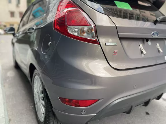Ford Fiesta Titanium 1.0 AT EcoBoost 2017 - Odo 5.5 vạn