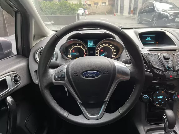Ford Fiesta Titanium 1.0 AT EcoBoost 2017 - Odo 5.5 vạn