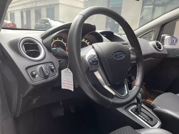 Ford Fiesta Titanium 1.0 AT EcoBoost 2017 - Odo 5.5 vạn