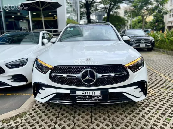 Mercedes-Benz GLC 300 4Matic 2023 - Trắng nt đen siêu lướt