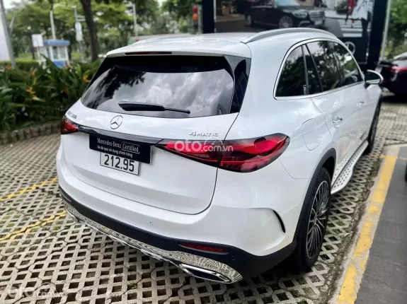 Mercedes-Benz GLC 300 4Matic 2023 - Trắng nt đen siêu lướt